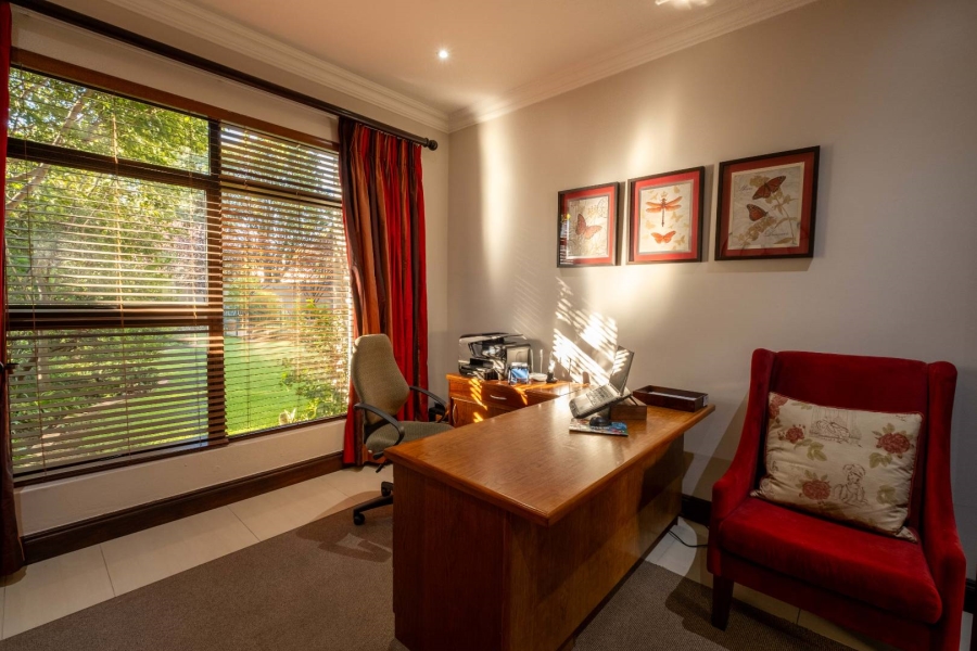 5 Bedroom Property for Sale in Bryanston Gauteng