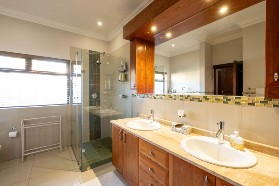 5 Bedroom Property for Sale in Bryanston Gauteng