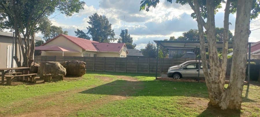 3 Bedroom Property for Sale in Brackendowns Gauteng