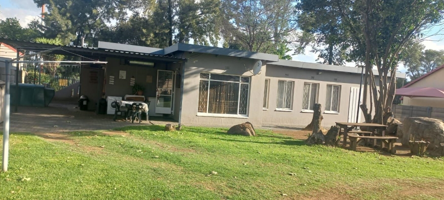 3 Bedroom Property for Sale in Brackendowns Gauteng