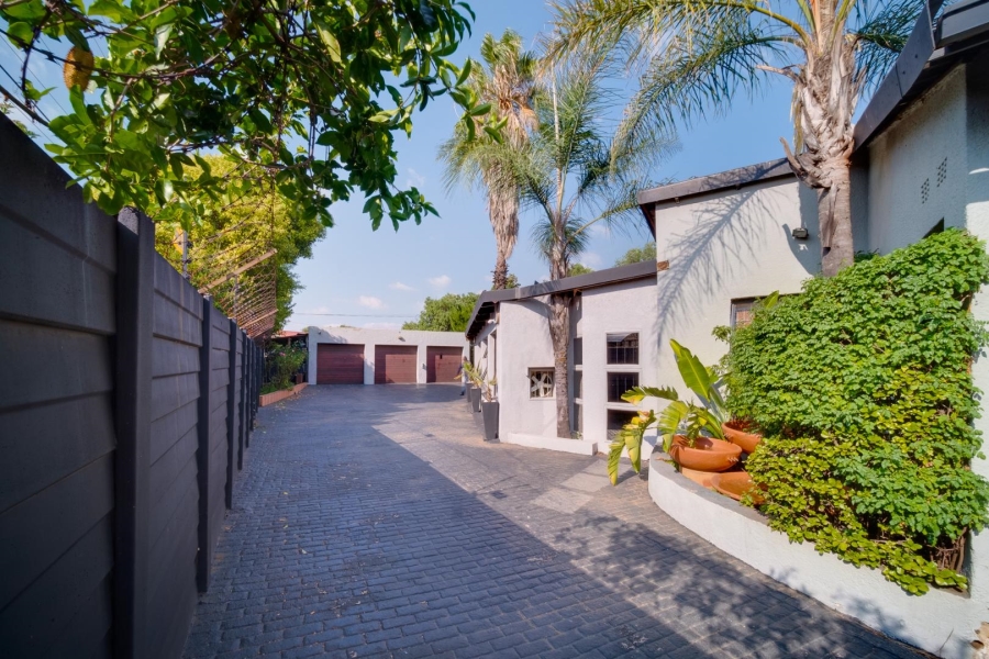 4 Bedroom Property for Sale in Brackenhurst Gauteng