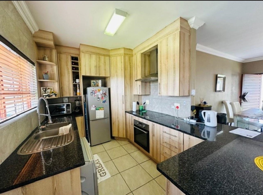 3 Bedroom Property for Sale in Verwoerdpark Gauteng