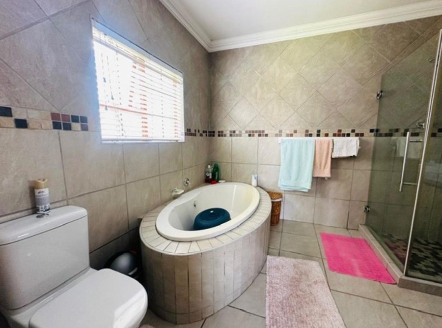 3 Bedroom Property for Sale in Verwoerdpark Gauteng