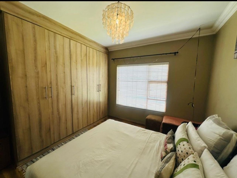 3 Bedroom Property for Sale in Verwoerdpark Gauteng
