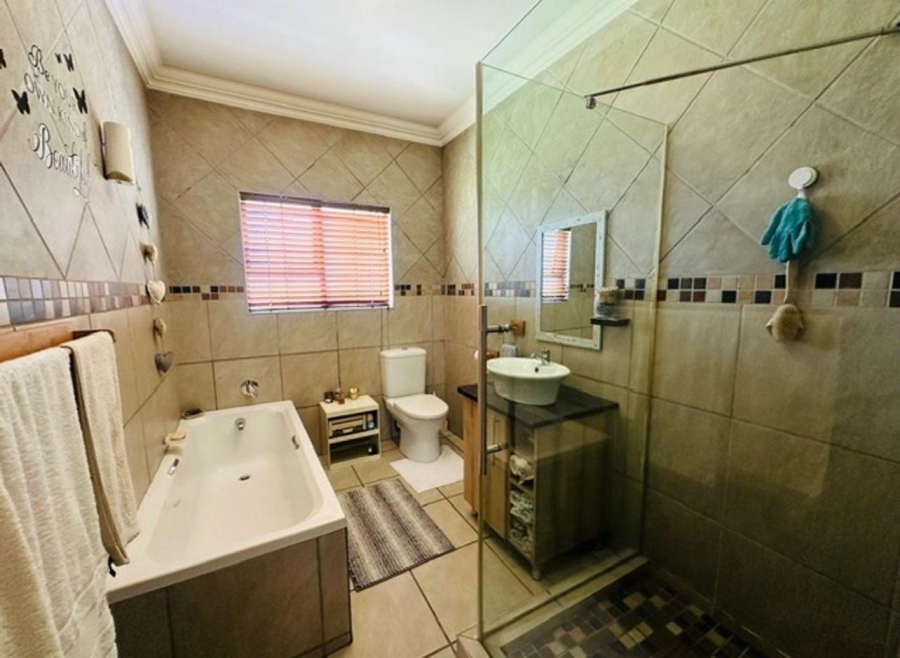 3 Bedroom Property for Sale in Verwoerdpark Gauteng