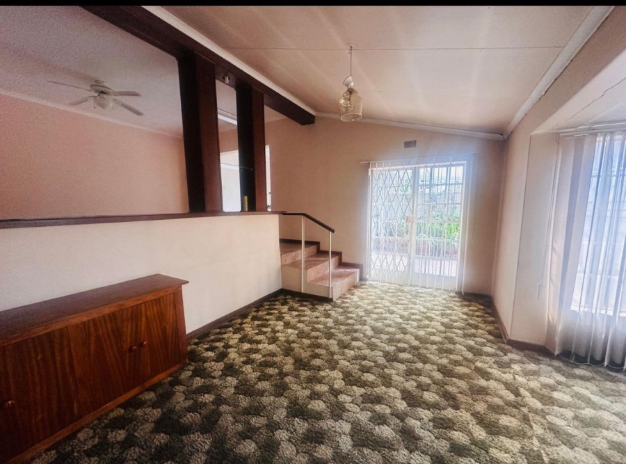 4 Bedroom Property for Sale in Verwoerdpark Gauteng