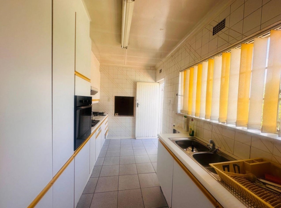 4 Bedroom Property for Sale in Verwoerdpark Gauteng
