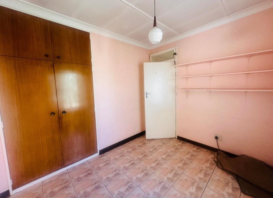 4 Bedroom Property for Sale in Verwoerdpark Gauteng