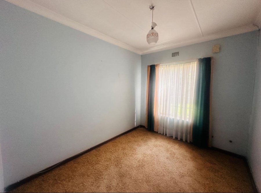 4 Bedroom Property for Sale in Verwoerdpark Gauteng