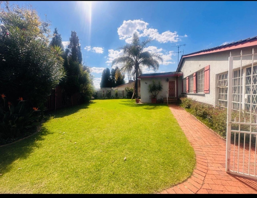 4 Bedroom Property for Sale in Verwoerdpark Gauteng