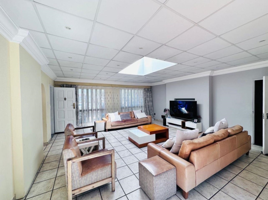 3 Bedroom Property for Sale in Verwoerdpark Gauteng
