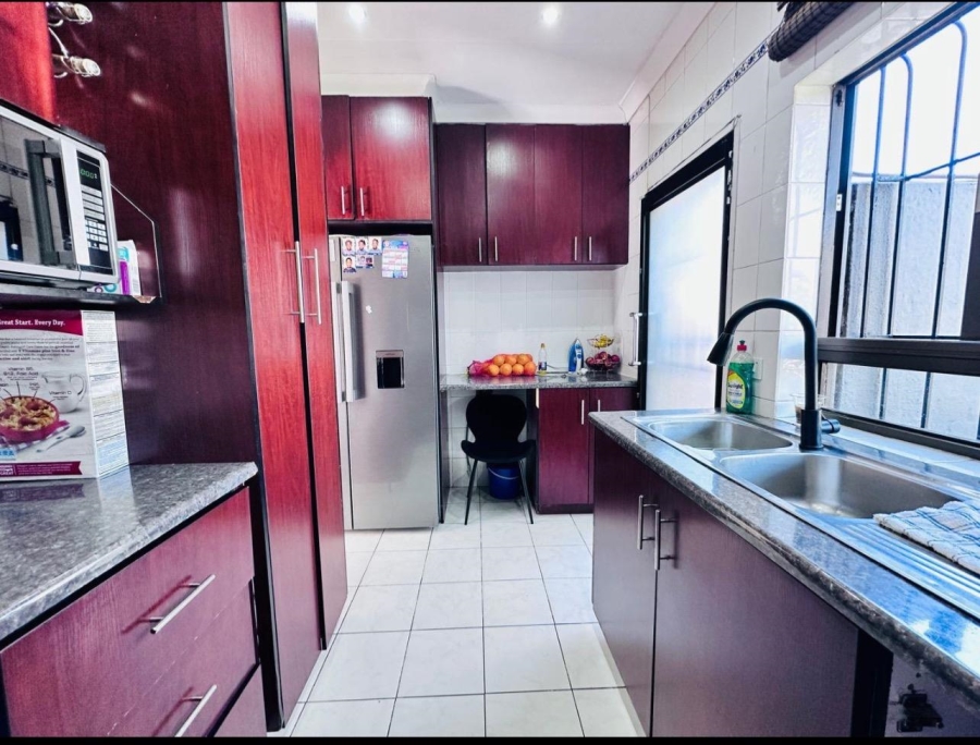 3 Bedroom Property for Sale in Verwoerdpark Gauteng