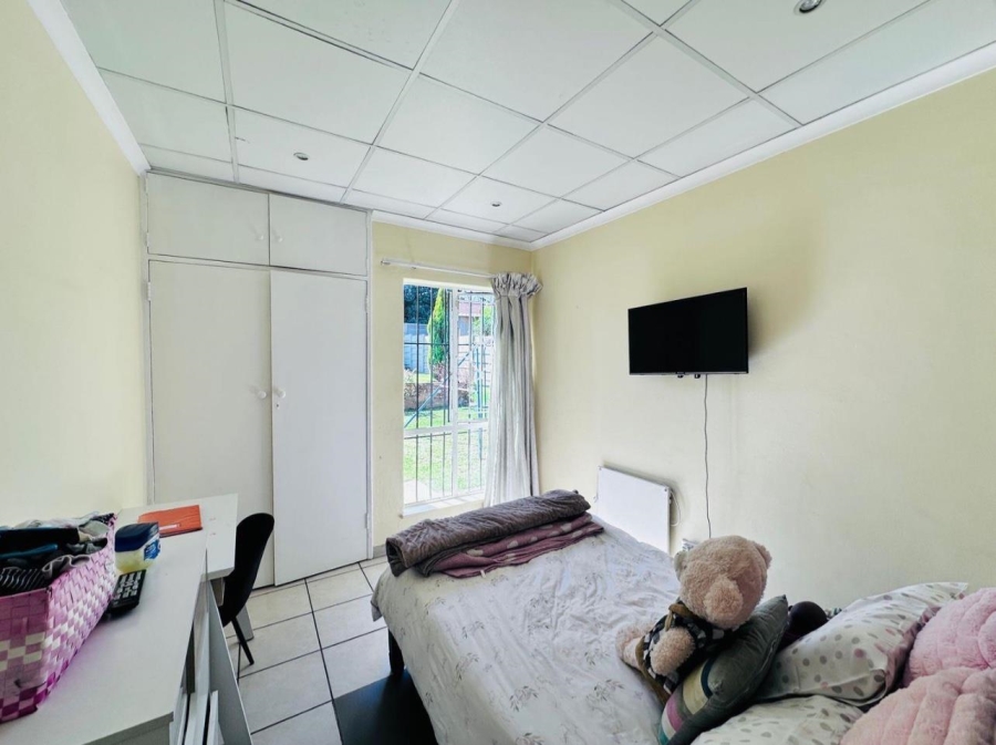 3 Bedroom Property for Sale in Verwoerdpark Gauteng
