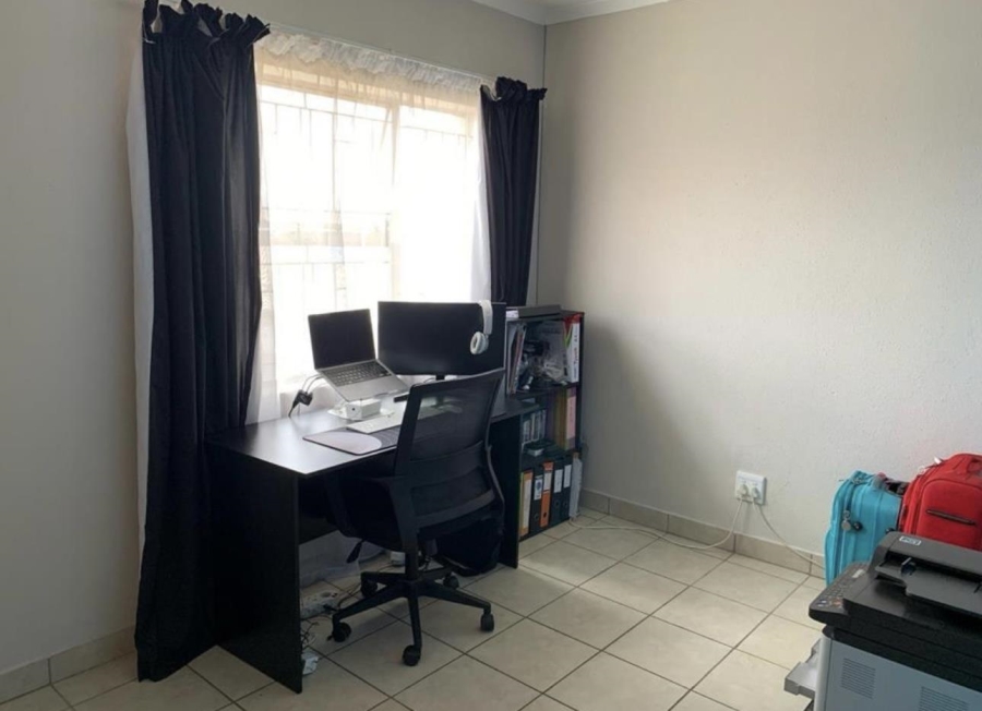 3 Bedroom Property for Sale in Albertsdal Gauteng