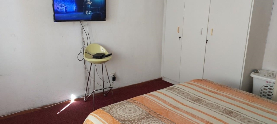 2 Bedroom Property for Sale in Verwoerdpark Gauteng