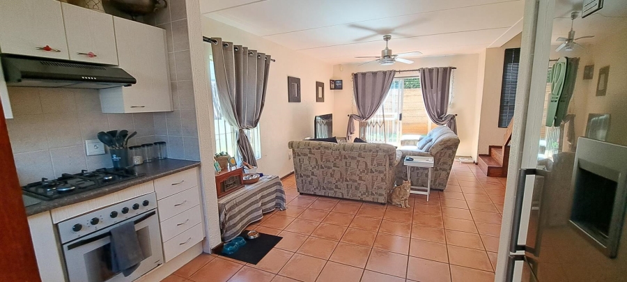 2 Bedroom Property for Sale in Sonneglans Gauteng