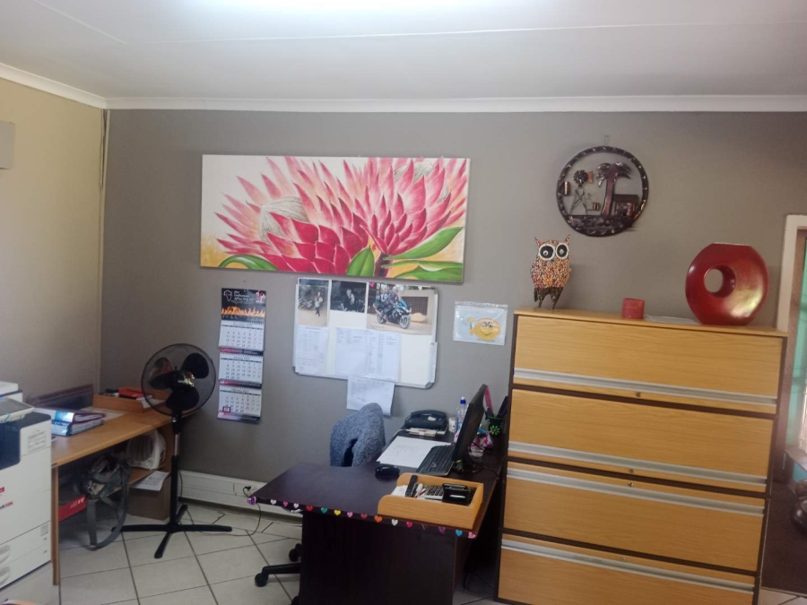 4 Bedroom Property for Sale in Brackenhurst Gauteng