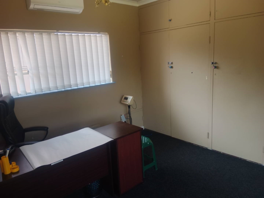 4 Bedroom Property for Sale in Brackenhurst Gauteng
