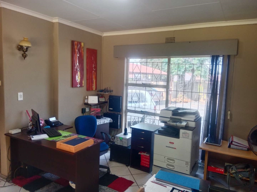 4 Bedroom Property for Sale in Brackenhurst Gauteng