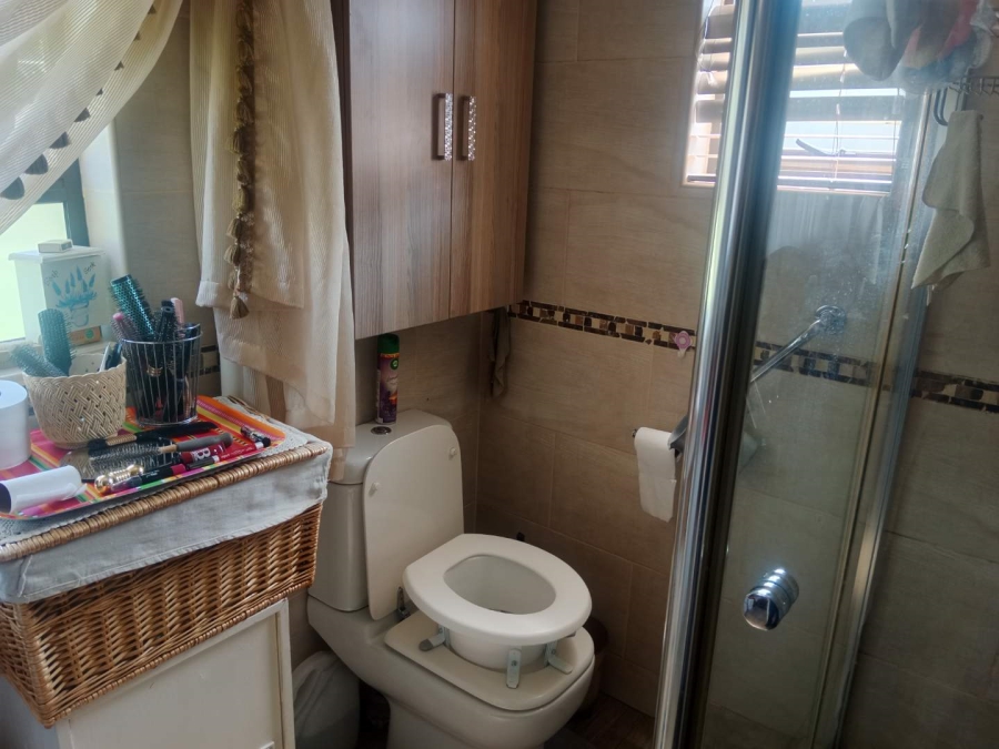 4 Bedroom Property for Sale in Brackenhurst Gauteng