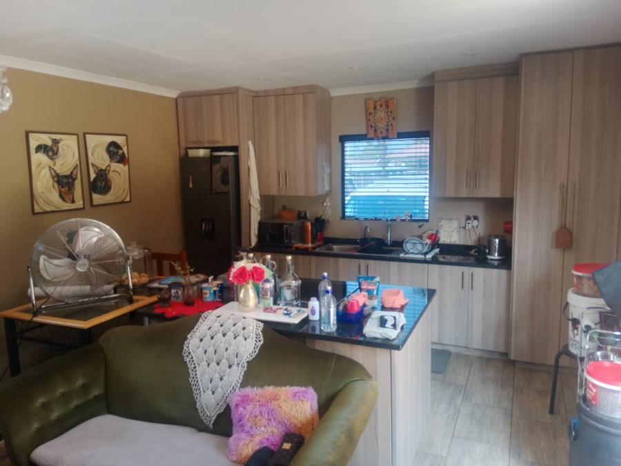 4 Bedroom Property for Sale in Brackenhurst Gauteng