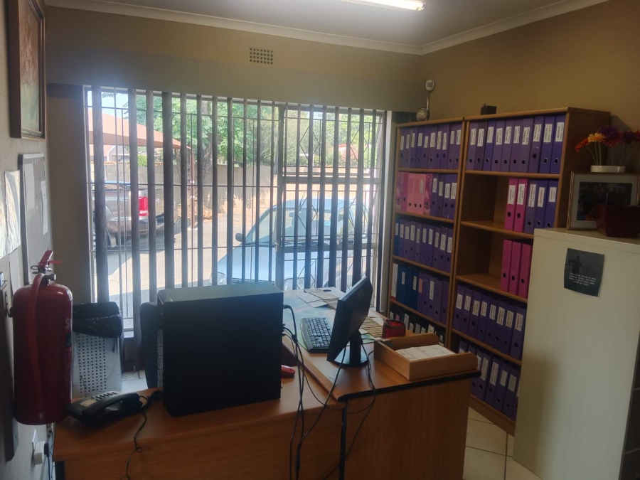 4 Bedroom Property for Sale in Brackenhurst Gauteng