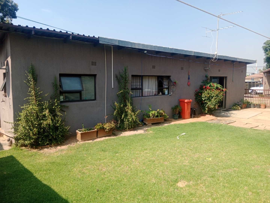 4 Bedroom Property for Sale in Brackenhurst Gauteng