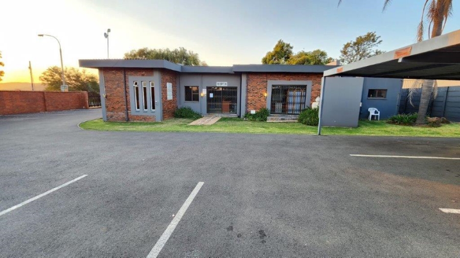 4 Bedroom Property for Sale in Brackenhurst Gauteng