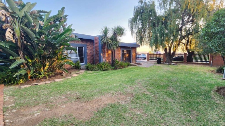 4 Bedroom Property for Sale in Brackenhurst Gauteng