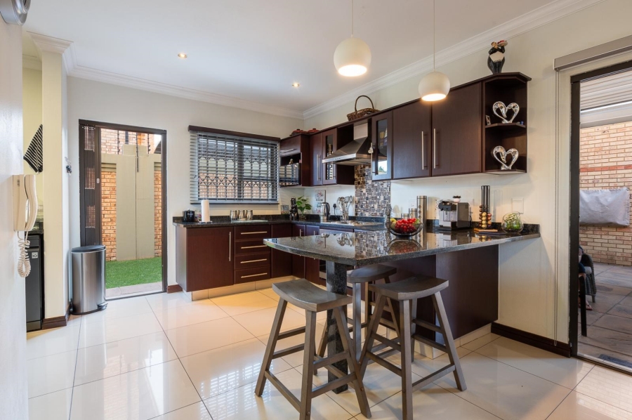 4 Bedroom Property for Sale in Brackenhurst Gauteng