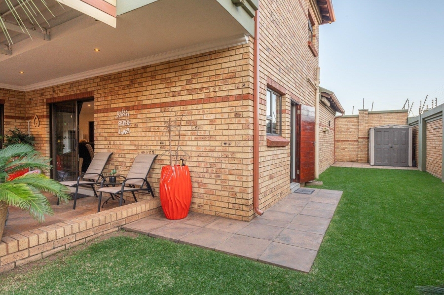 4 Bedroom Property for Sale in Brackenhurst Gauteng