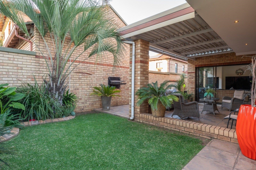 4 Bedroom Property for Sale in Brackenhurst Gauteng