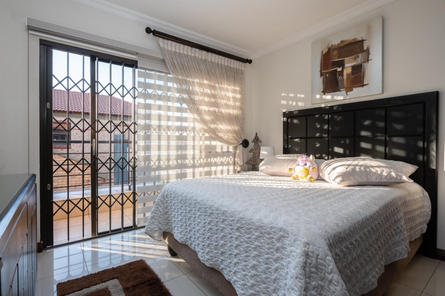 4 Bedroom Property for Sale in Brackenhurst Gauteng