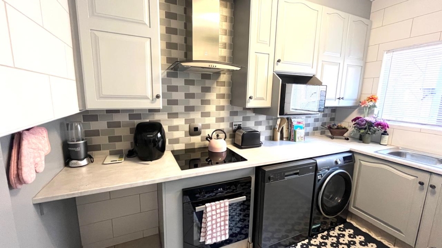 3 Bedroom Property for Sale in Verwoerdpark Gauteng