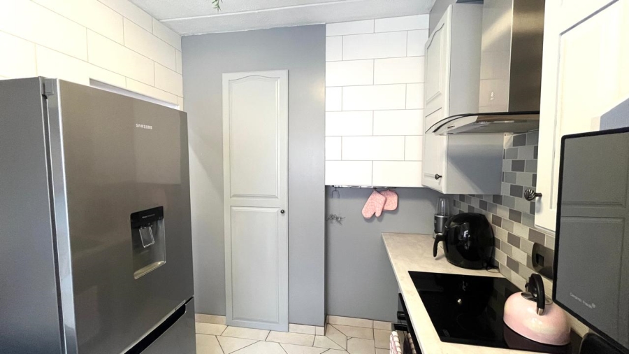 3 Bedroom Property for Sale in Verwoerdpark Gauteng