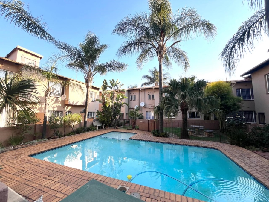 3 Bedroom Property for Sale in Verwoerdpark Gauteng