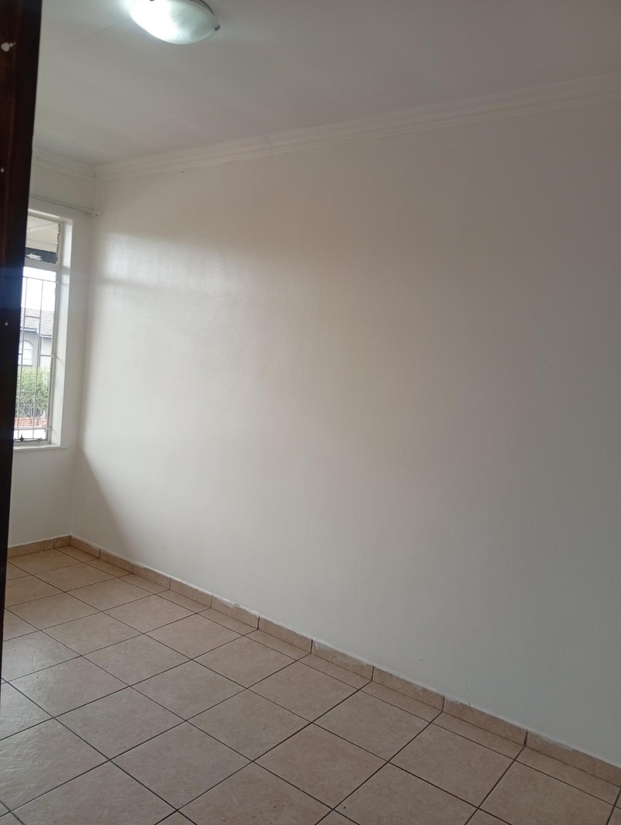 To Let 2 Bedroom Property for Rent in Brentwood Park Gauteng