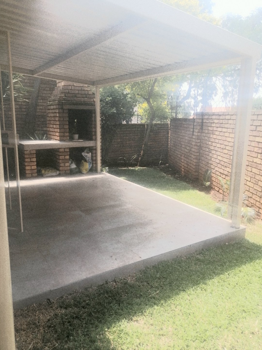 To Let 2 Bedroom Property for Rent in Highveld Gauteng