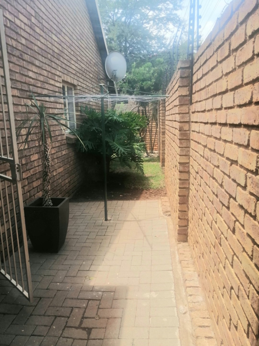 To Let 2 Bedroom Property for Rent in Highveld Gauteng