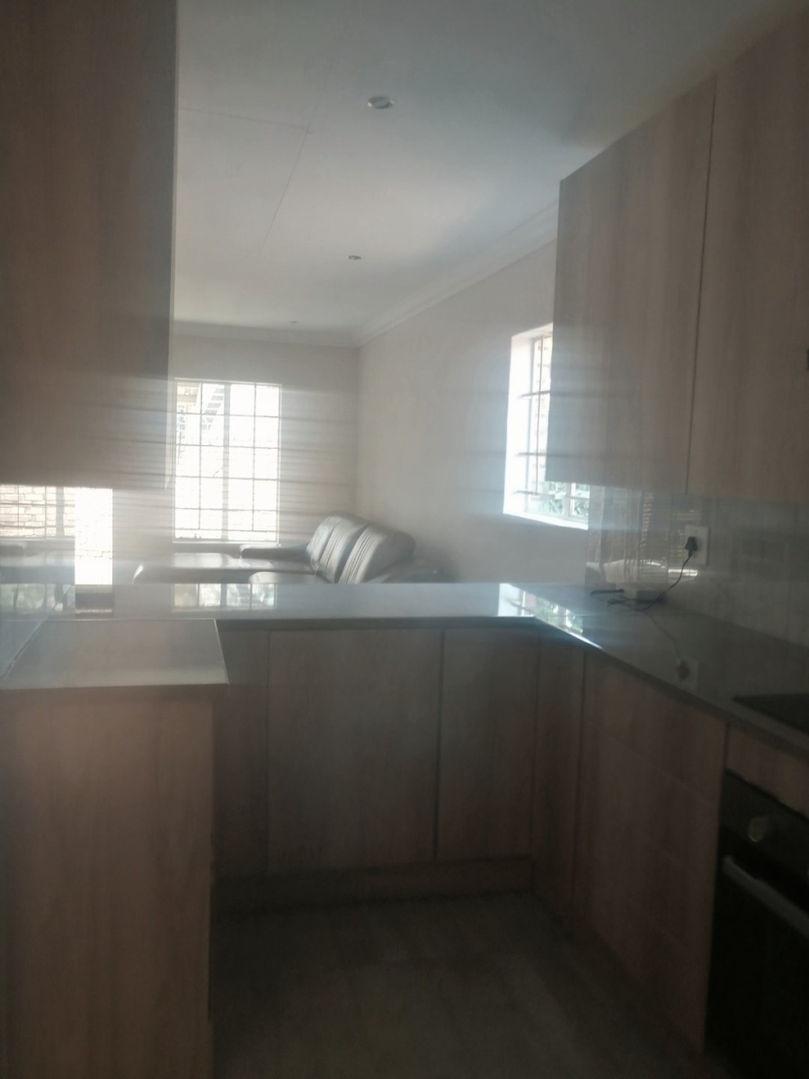 To Let 2 Bedroom Property for Rent in Highveld Gauteng