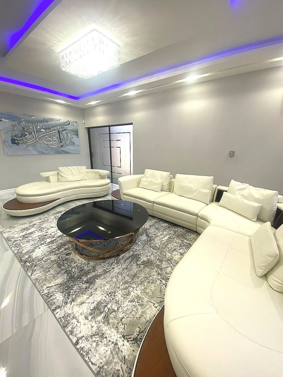 6 Bedroom Property for Sale in Lenasia Ext 7 Gauteng