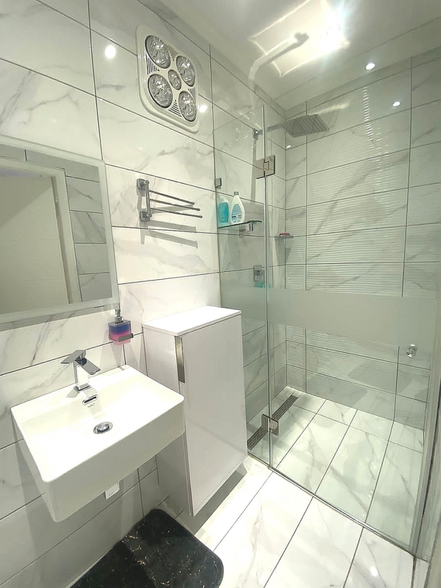 6 Bedroom Property for Sale in Lenasia Ext 7 Gauteng