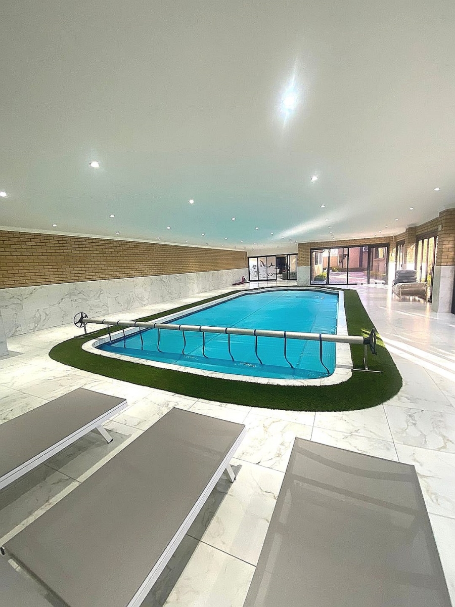 6 Bedroom Property for Sale in Lenasia Ext 7 Gauteng