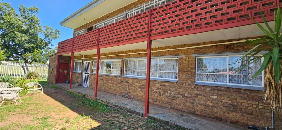 Commercial Property for Sale in Dunnottar Gauteng