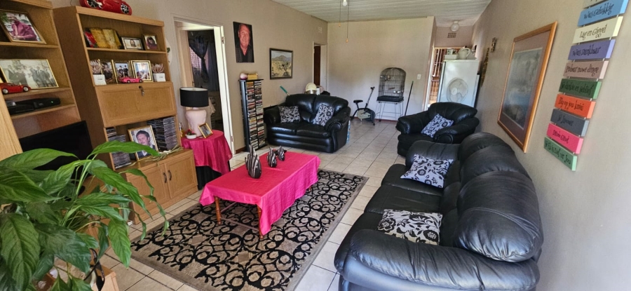 Commercial Property for Sale in Dunnottar Gauteng