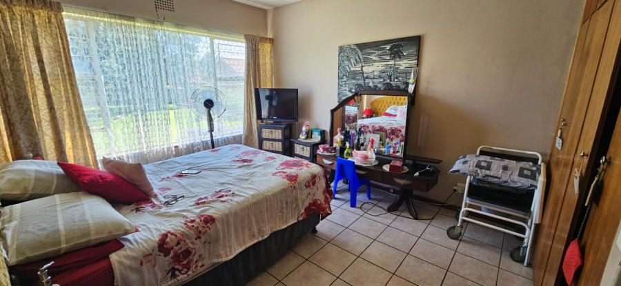 Commercial Property for Sale in Dunnottar Gauteng