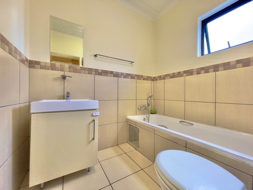 3 Bedroom Property for Sale in Barbeque Downs Gauteng