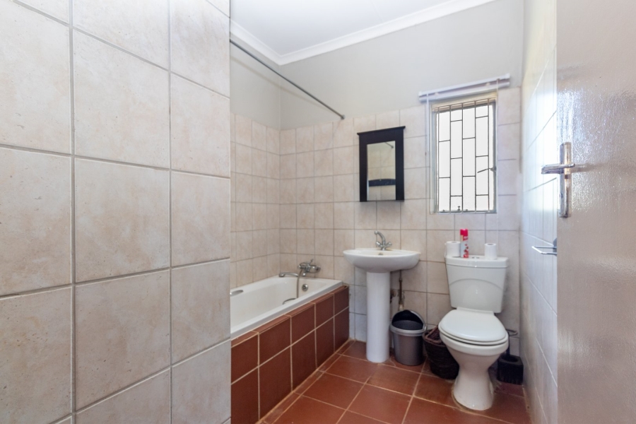 Commercial Property for Sale in Doornkraal Gauteng