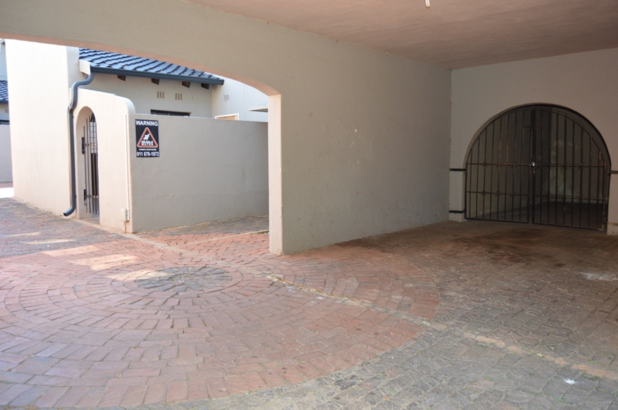 To Let 3 Bedroom Property for Rent in Fairland Gauteng