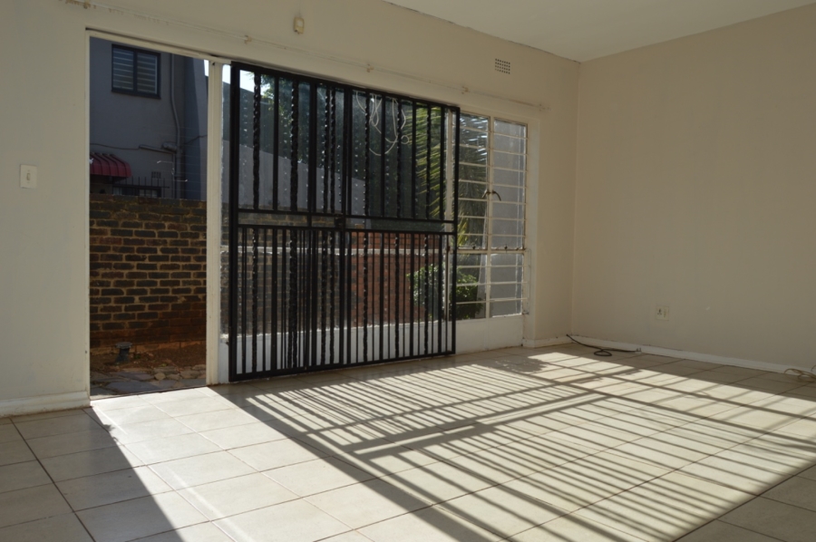 To Let 3 Bedroom Property for Rent in Fairland Gauteng
